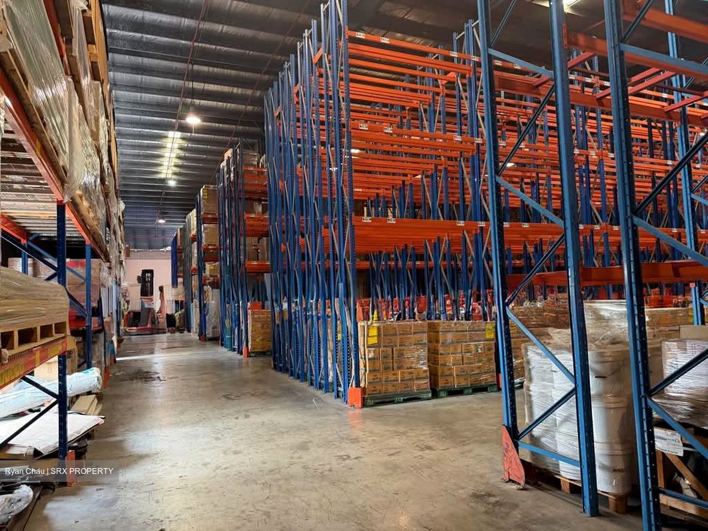Tuas Avenue 9 (D22), Warehouse #592354101